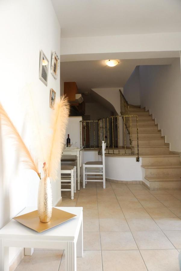 Agapi Holiday Home 罗希姆诺 外观 照片