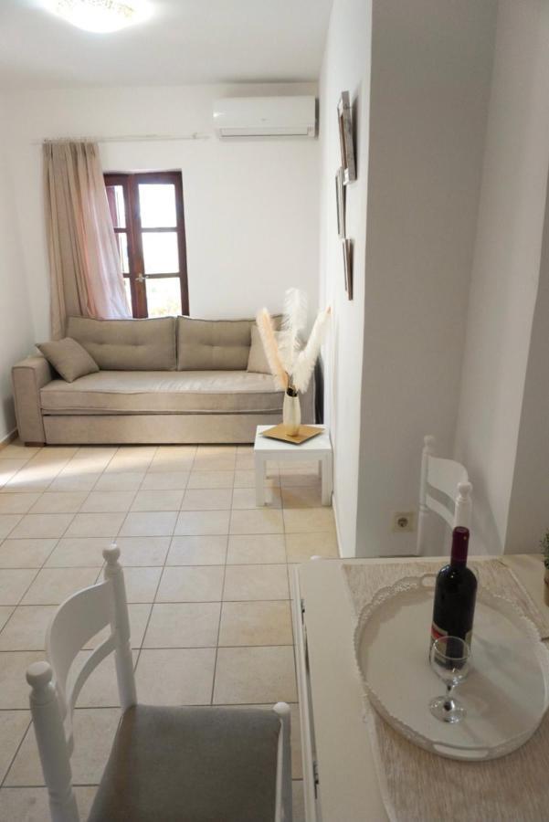 Agapi Holiday Home 罗希姆诺 外观 照片